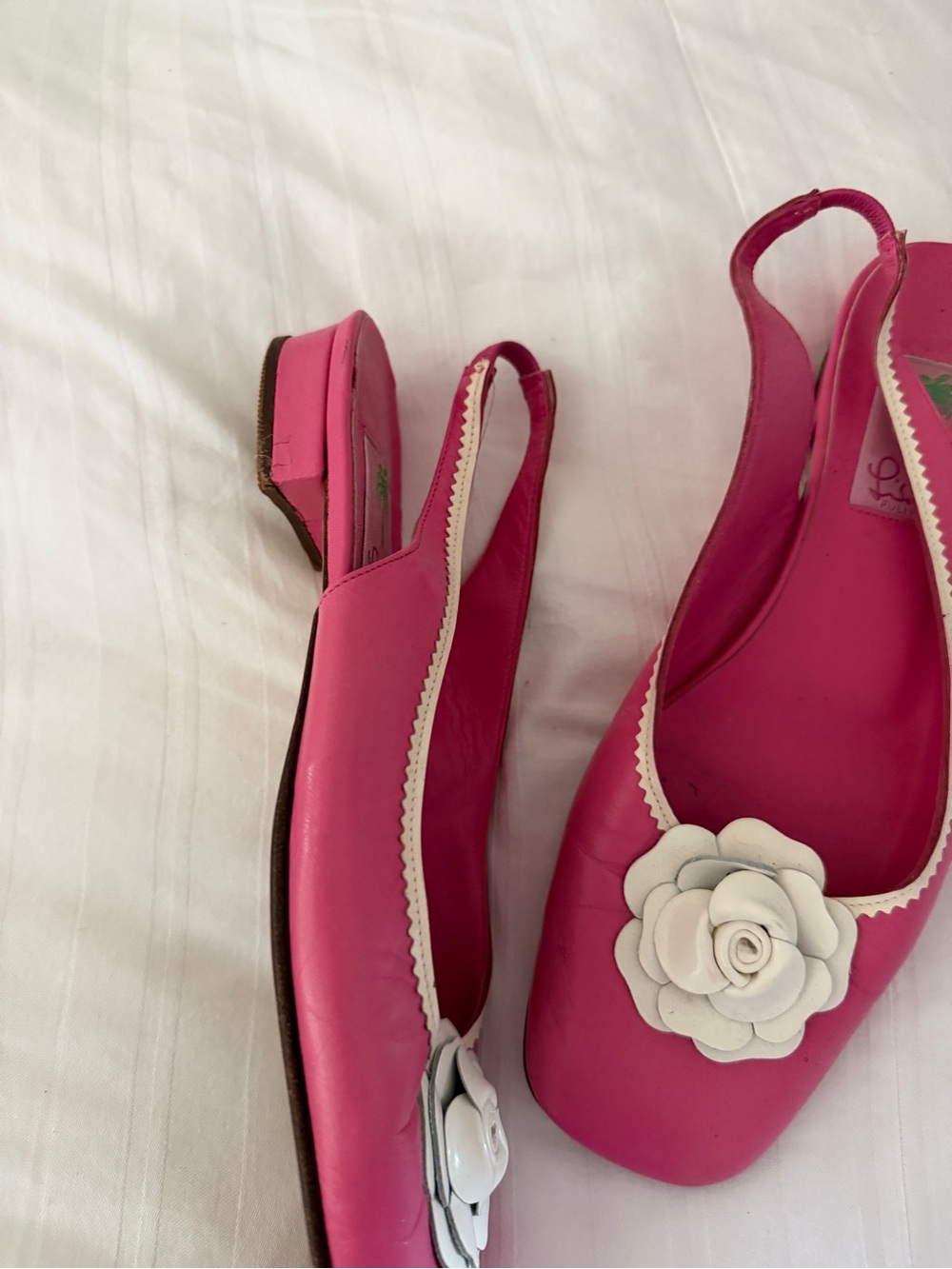 Lilly Pulitzer Pink Slingback Flats with White Flower Accent - Picture 3 of 6